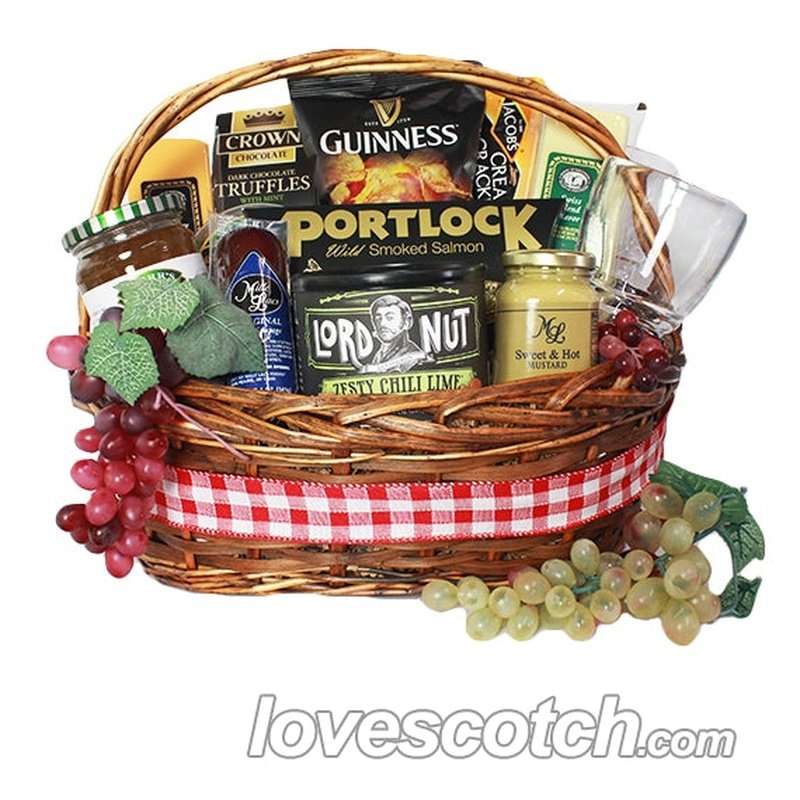 Picnic Basket For Two - LoveScotch.com