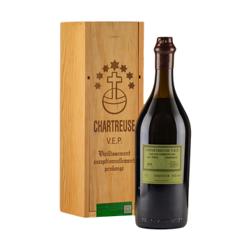 Chartreuse Herbal Liqueur Green V.E.P. 2026 1L - LoveScotch.com
